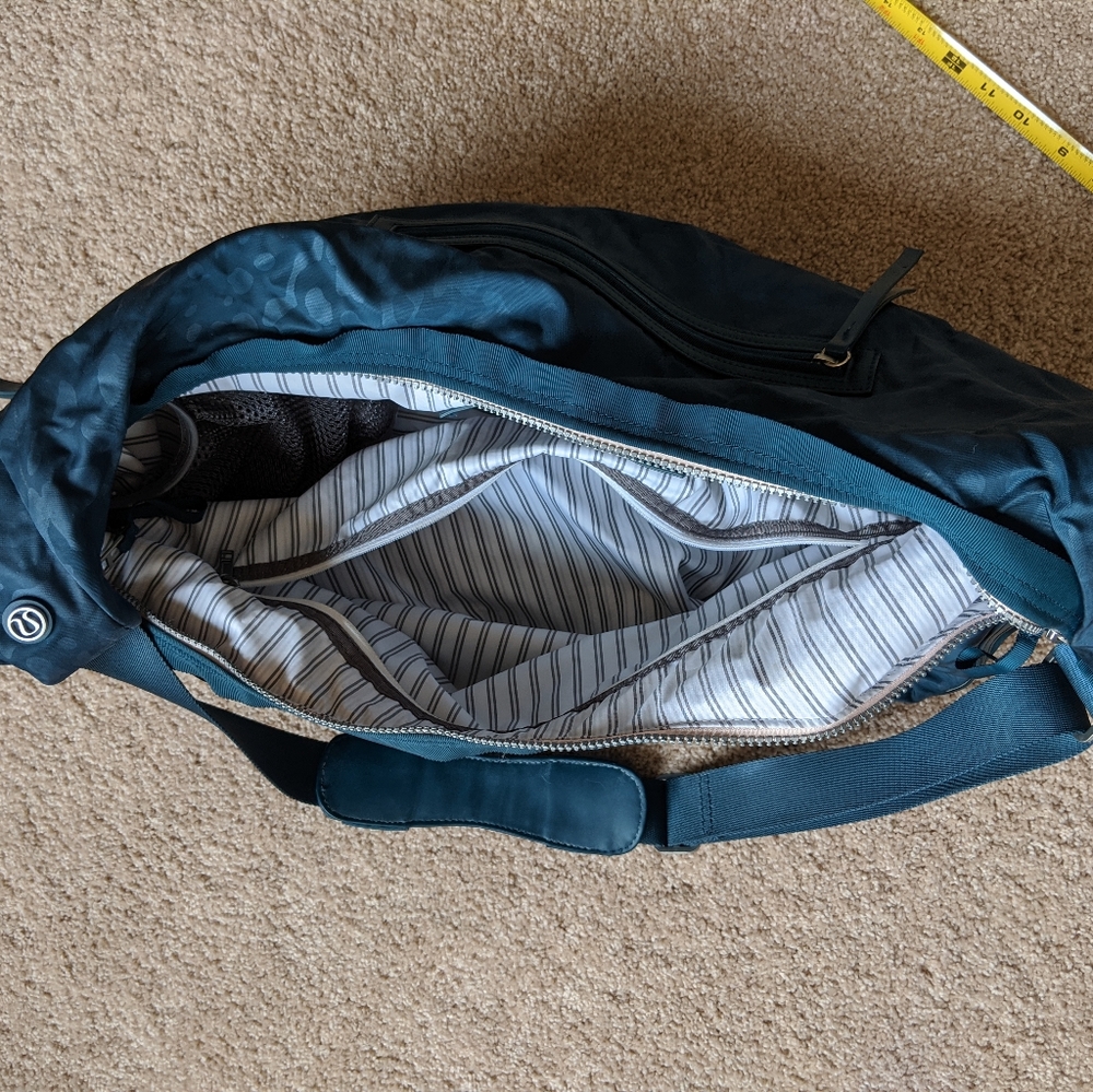 Lululemon workout bag - Picture 7 of 7